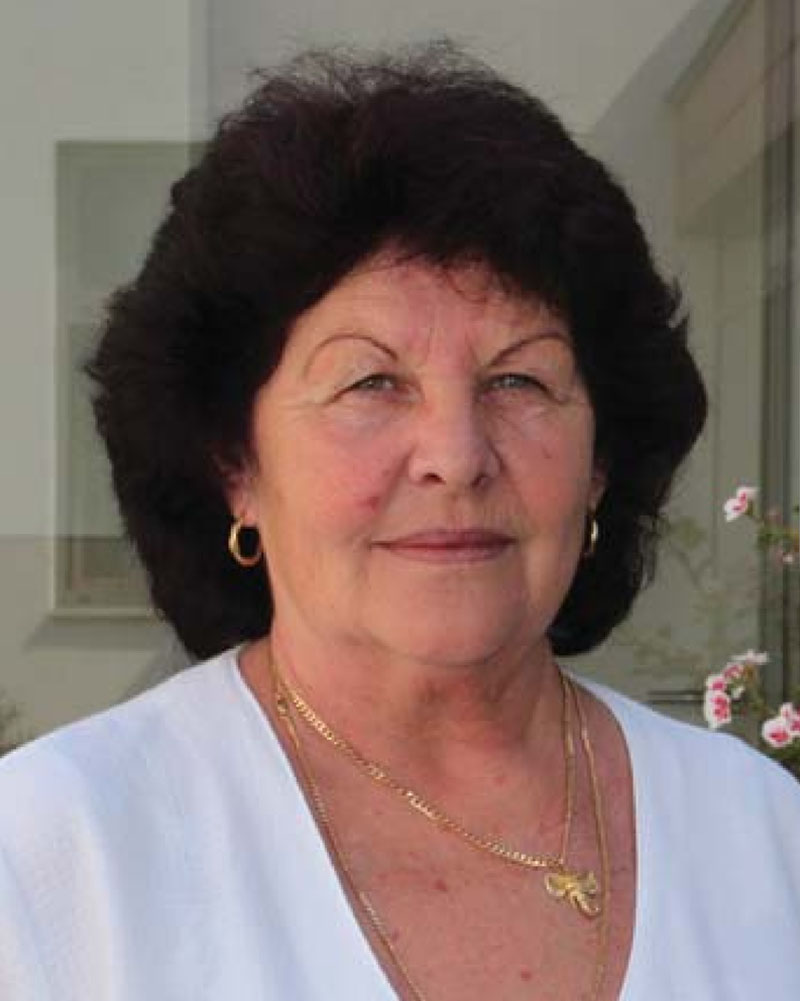 Dr. Bakonya Mária portré